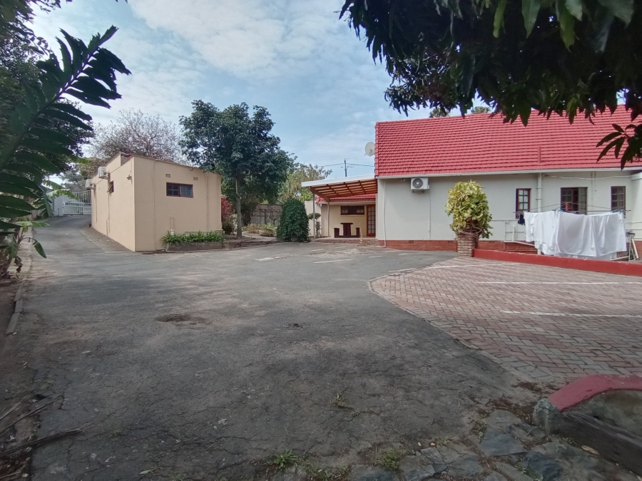 7 Bedroom Property for Sale in Berea Eastern Cape